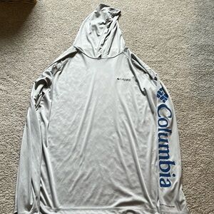 Columbia light weight long sleeve shirt
